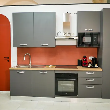 Sarahome Apartment *